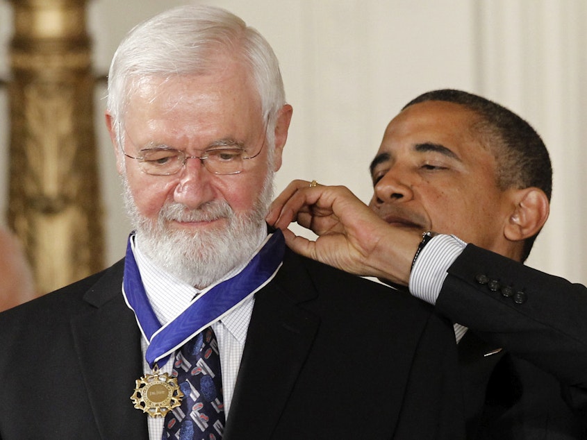 caption: William Foege, former director of the Centers for Disease Control and Prevention, receives the Medal of Freedom from President Barack Obama in 2012.