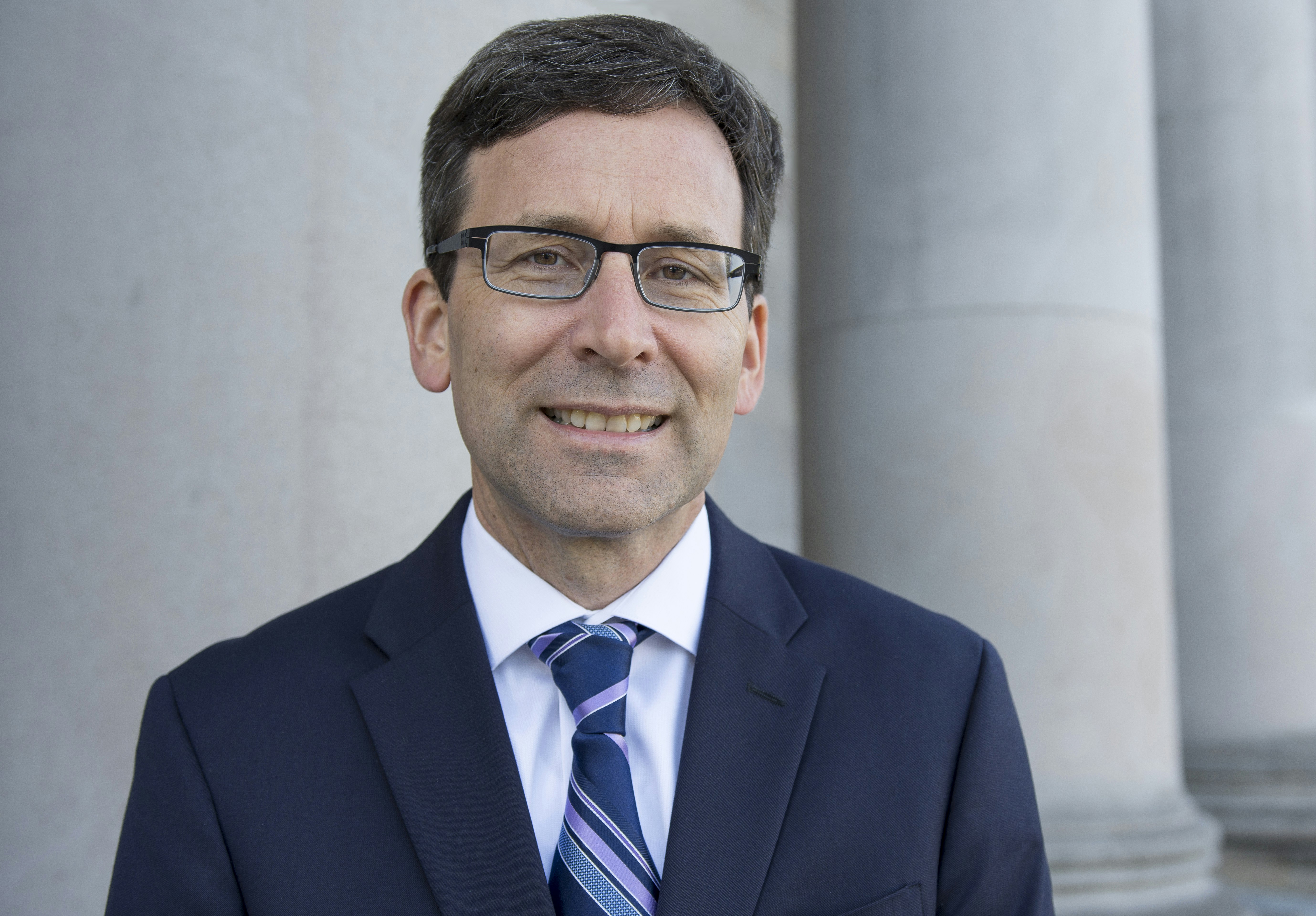 KUOW - Washington AG urges legislators to 'move away from a war on drugs' - Vimarsana News