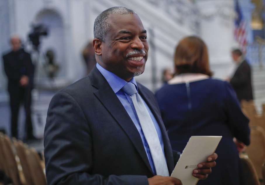 caption: Actor, Director LeVar Burton smiles as he takes his seat in the Great Hall of the Library of Congress in Washington, Wednesday, Sept. 14, 2016. Burton attended the oath of office ceremony for the new Librarian of Congress, Carla Hayden. 