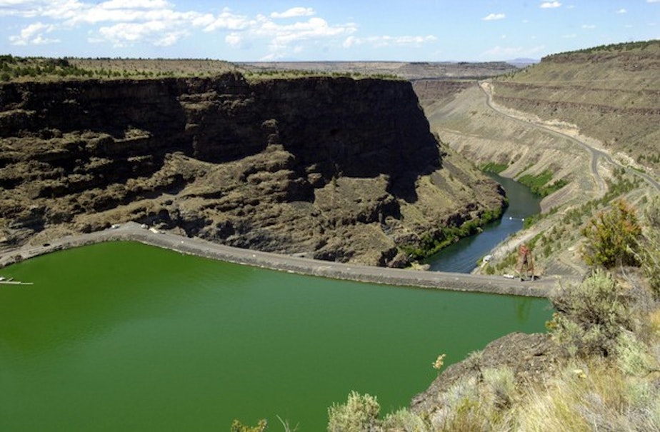 caption: <p>Round Butte Dam holds back the waters of the Deschutes River to form Lake Billy Chinook near Madras, Ore.&nbsp;</p>