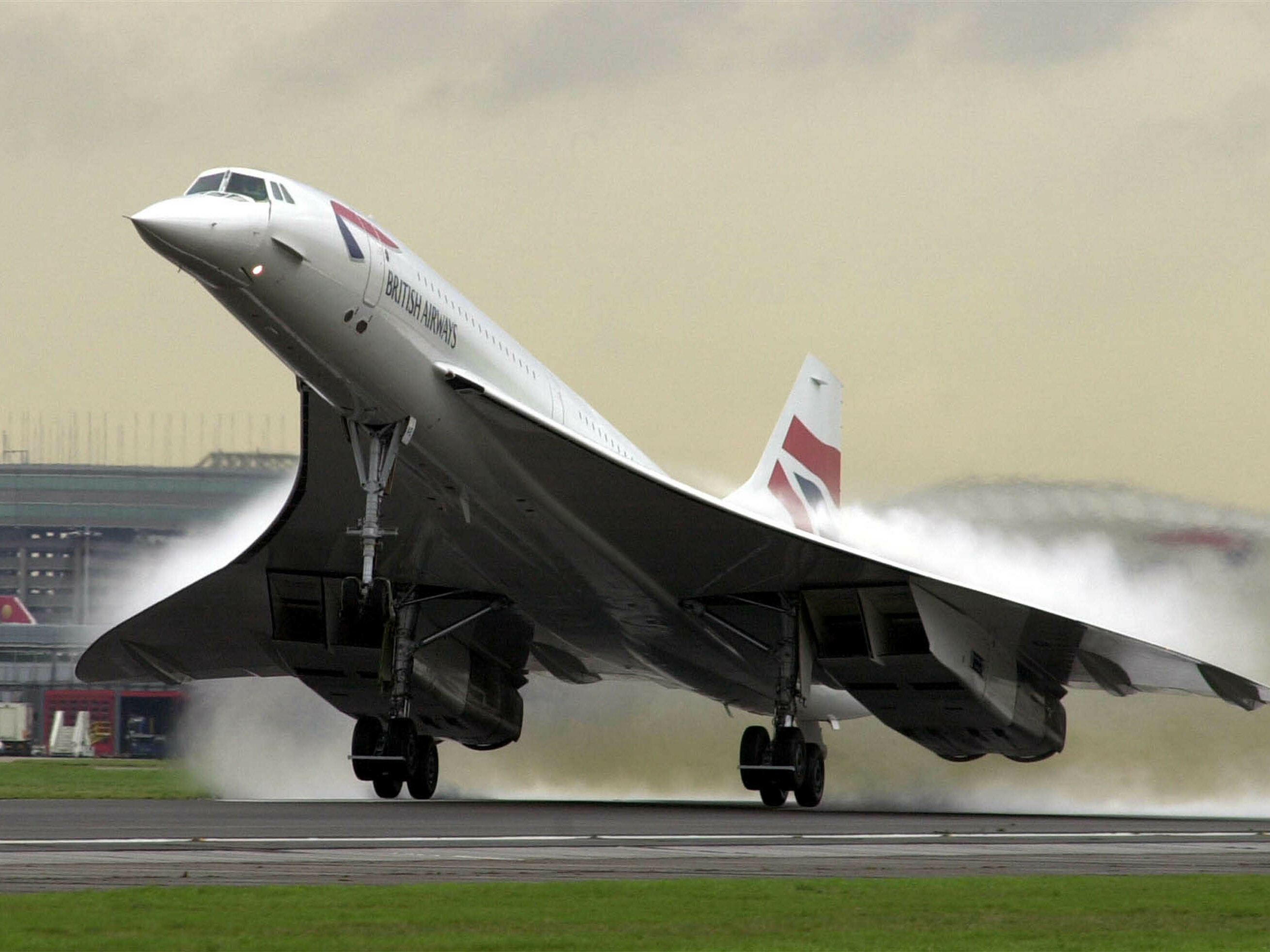 caption: A British Airways Concorde takes off from London's Heathrow Airport in 2001.