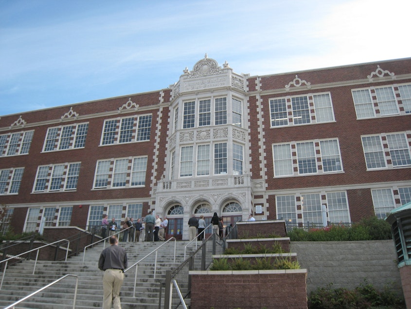 caption: School starts at 7:50 a.m. at Garfield High School in Seattle's Central Area. For teenagers prone to sleeping in, that can result in a sleepy first period.