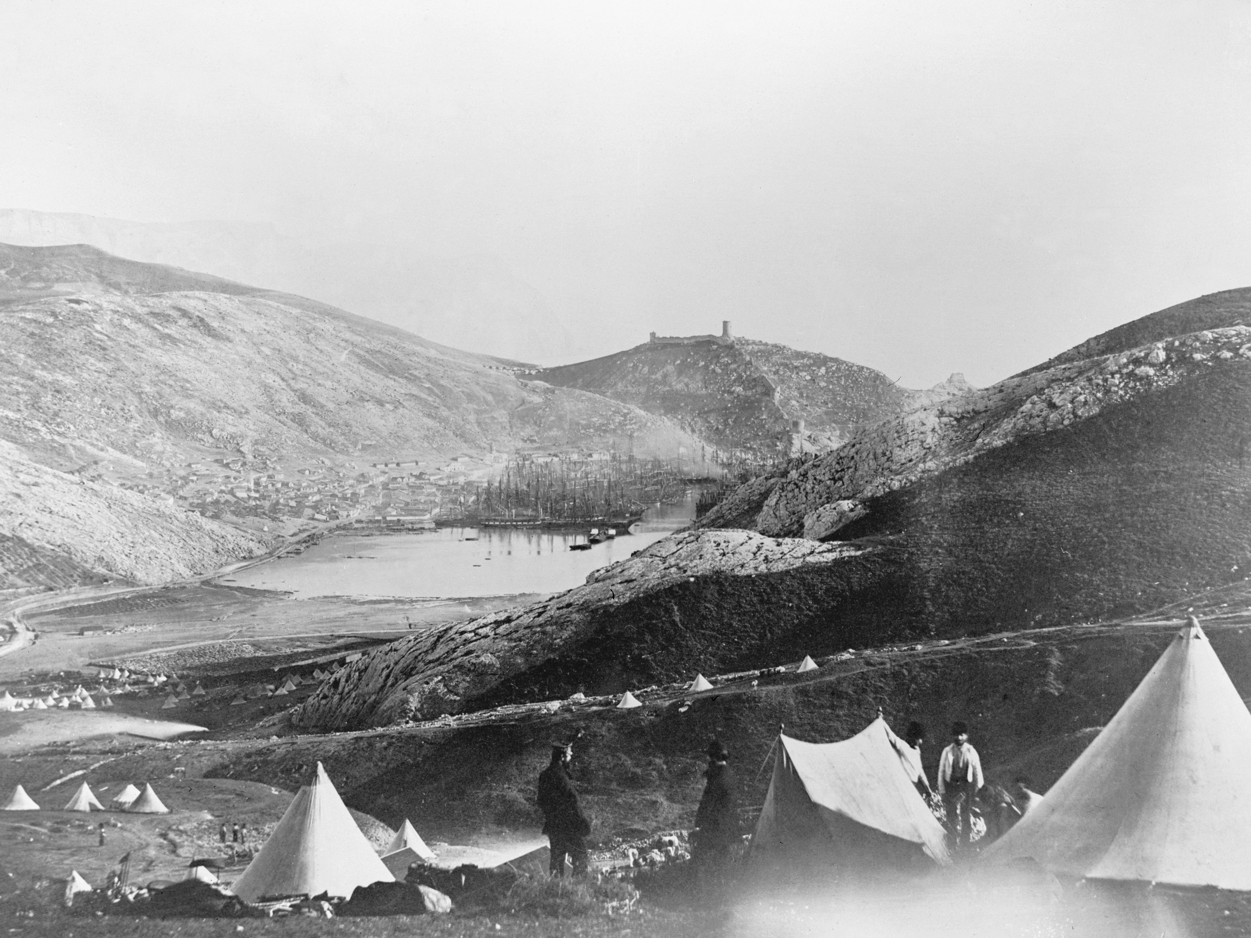 caption: The camp of the British Foot Guards at Balaklava during the Crimean War, 1855.
