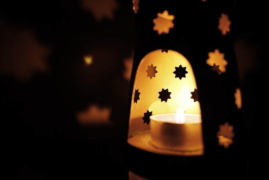 caption: A decorative lantern found around homes during Ramadan.