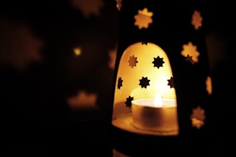 caption: A decorative lantern found around homes during Ramadan.