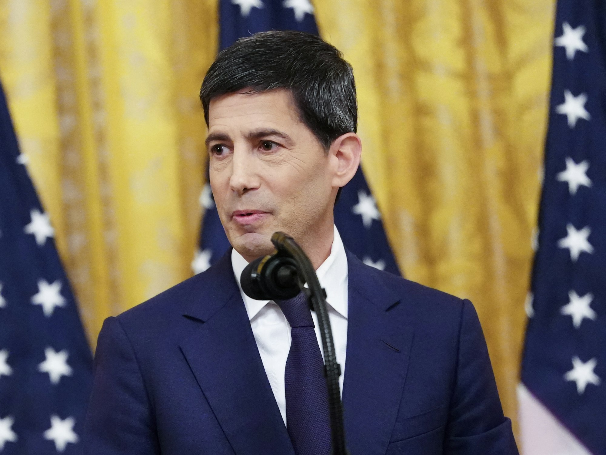 3 things to know about the new Fed chief's first meeting episode artwork