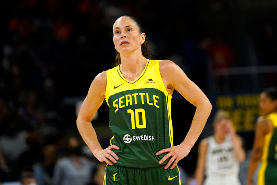 caption: Seattle Storm's Sue Bird looks at the scoreboard during a WNBA basketball game against the Chicago Sky Wednesday, July 20, 2022, in Chicago. 