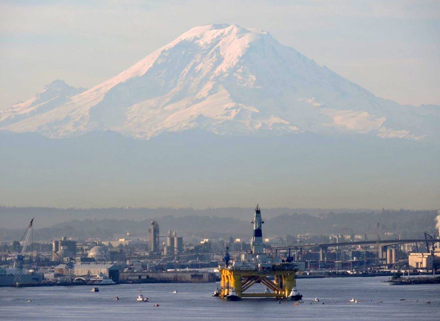 caption: Shell Oil's Polar Pioneer left the Port of Seattle for Alaska on the morning of June 15, 2015.