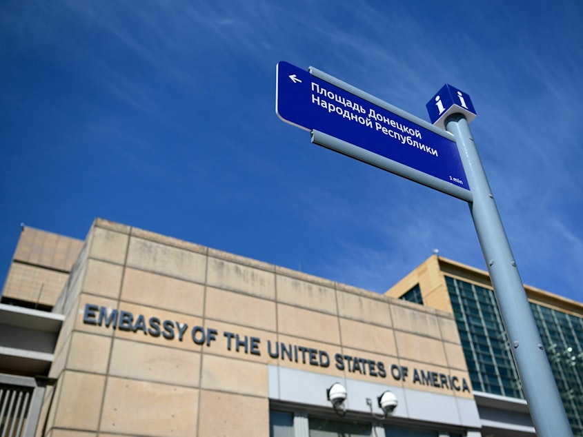 caption: The U.S. Embassy in Moscow.