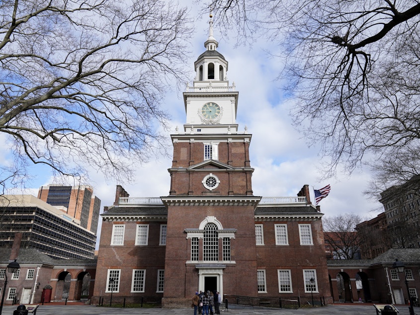 caption: Independence Hall in Philadelphia in 2021. The National Park Service plans to install gas-fired boilers at Independence National Historical Park, despite a 2007 law mandating new and remodeled federal buildings be 100% free of fossil fuels by 2030.