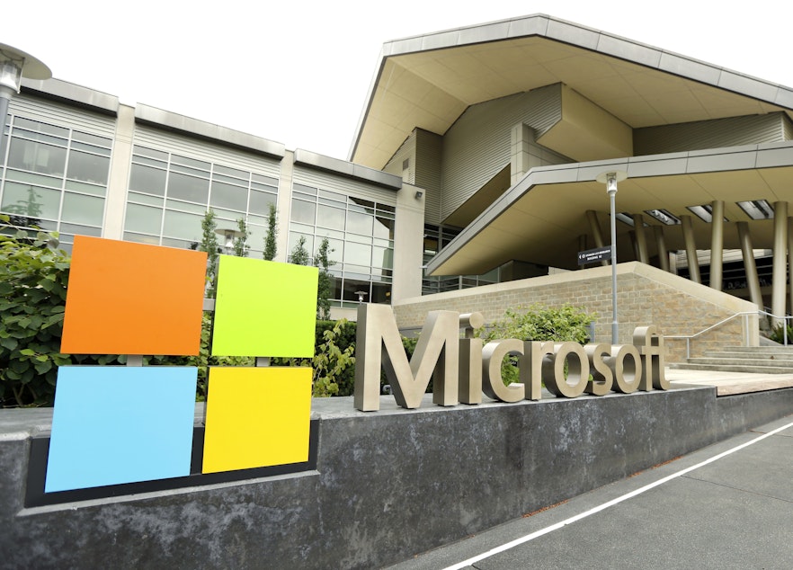 caption: Microsoft's headquarters in Redmond, Washington in 2014.