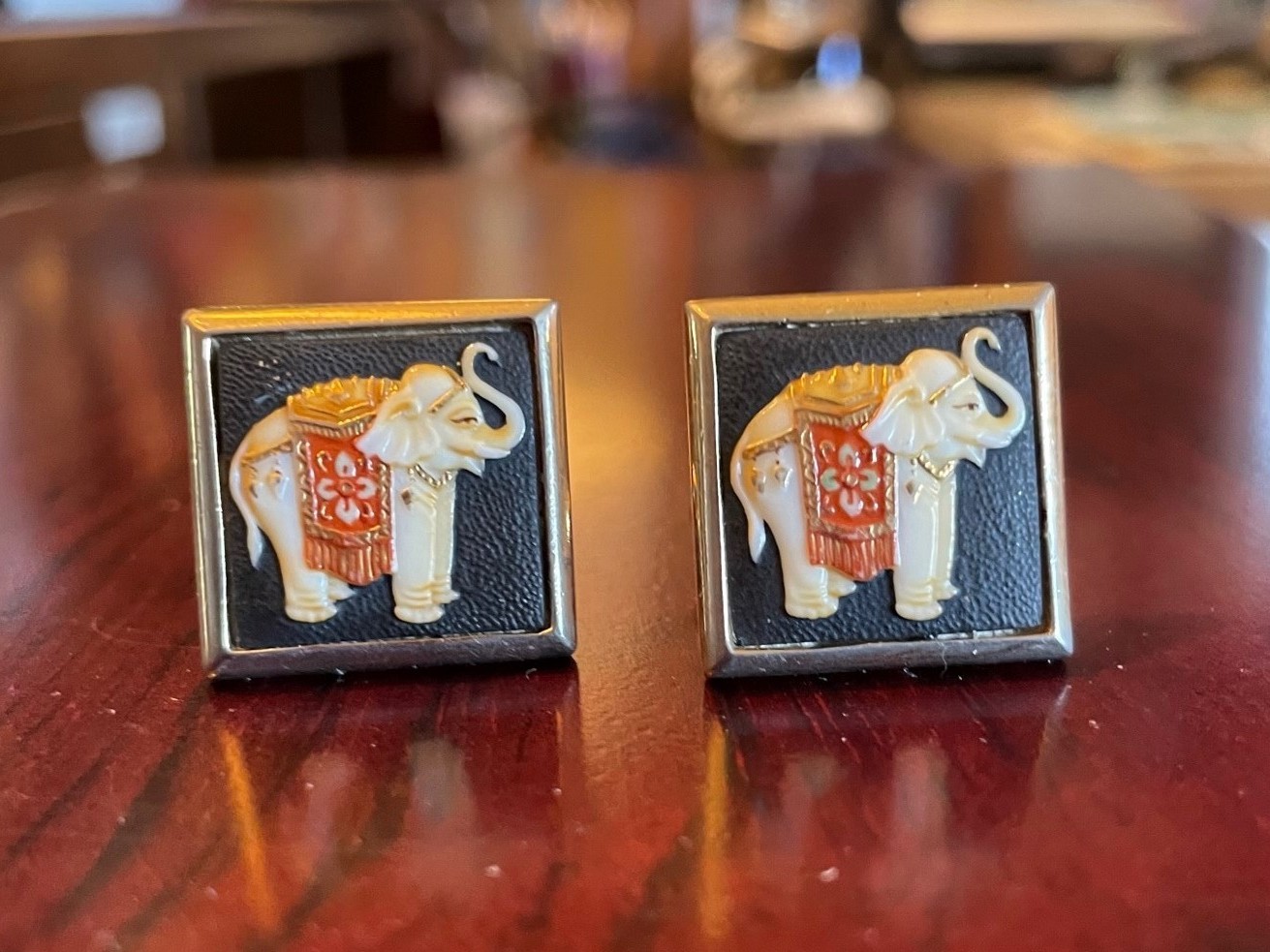 caption: Scott Simon's cufflinks, gifted from his mother to his father one Valentine's Day, after they had divorced.