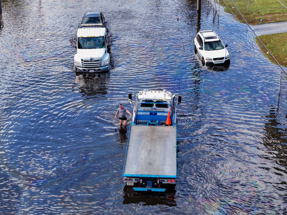caption: Federal weather scientists say a strong El Niño weather pattern is likely to develop later this year. El Niño years can bring hotter temperatures, more extreme droughts and more intense rainfall.