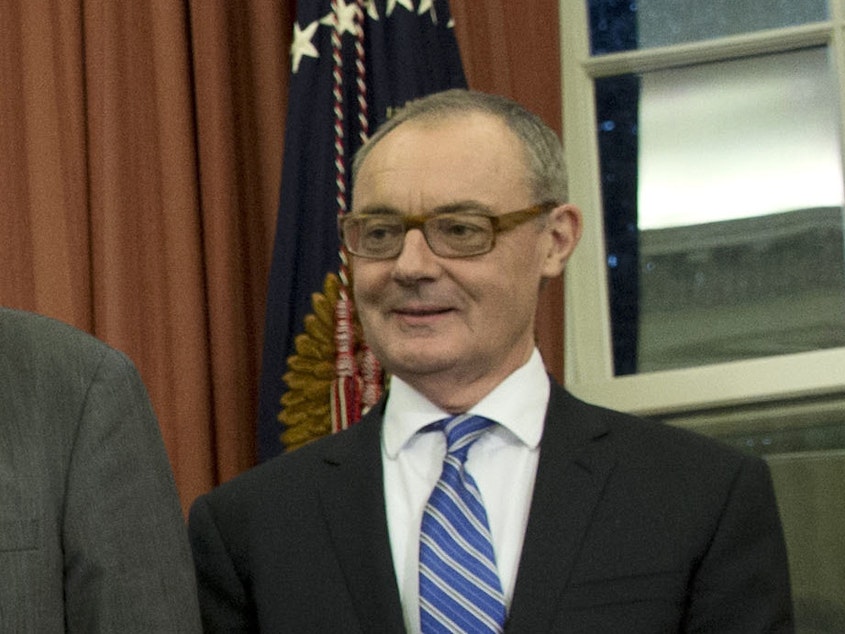 caption: David O'Sullivan, ambassador of the European Union to the U.S., attends a signing ceremony in 2016 at the White House.