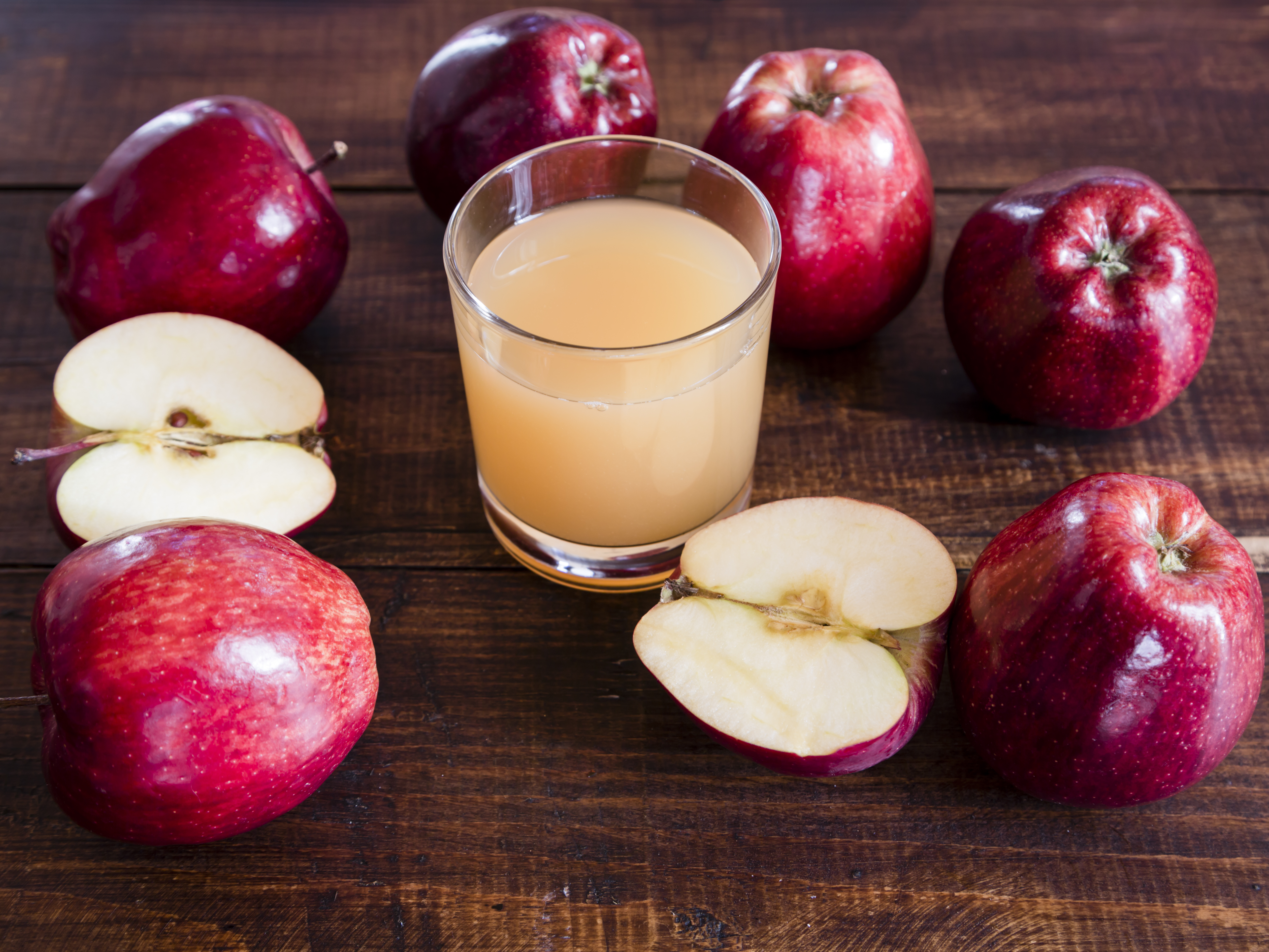 caption: Traces of cadmium, lead and arsenic have been discovered in many brands of apple and other fruit juices.