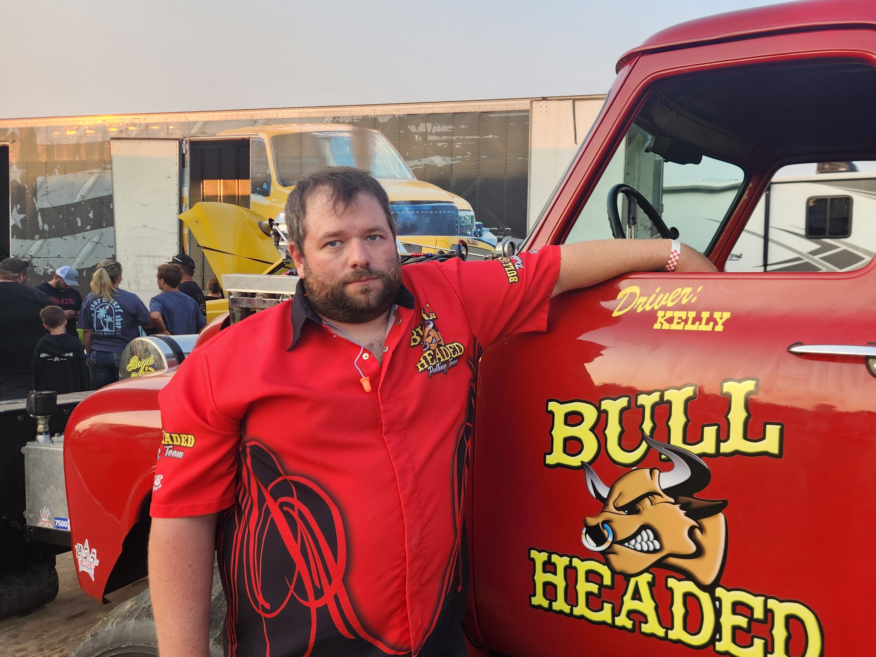 KUOW - Grassroots motorsport pulls big tractors and bigger crowds, image size:1400x1050