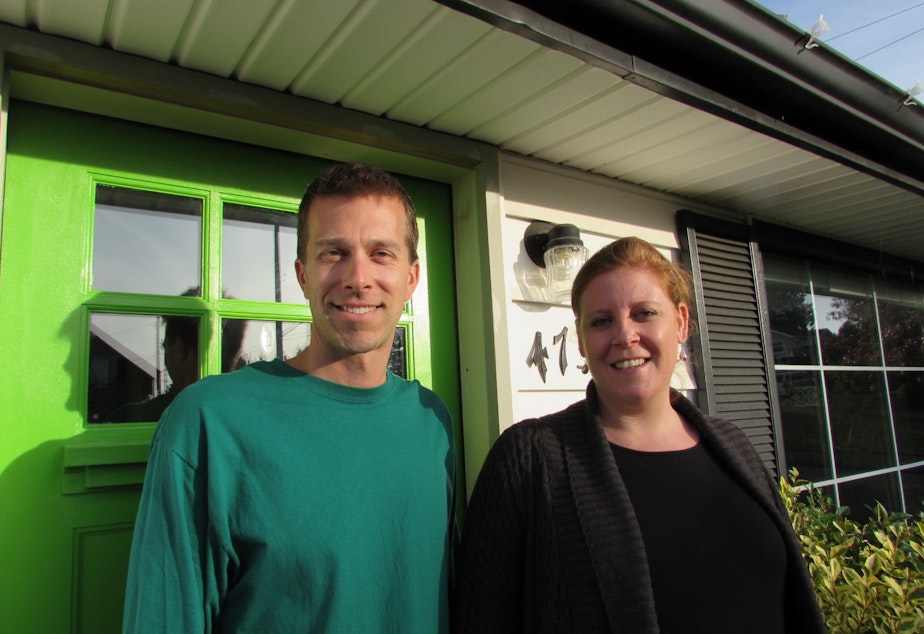 caption: Andrew Curry and Melissa Nitsch say they will vote no on the Move Seattle transportation levy.