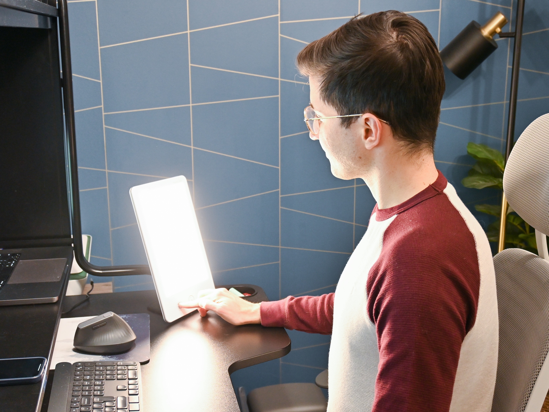 caption: Light boxes or sunlight simulator lamps need to emit 10,000 lux of light to be effective. If used correctly a light box can help combat the effects of Seasonal Affective Disorder.