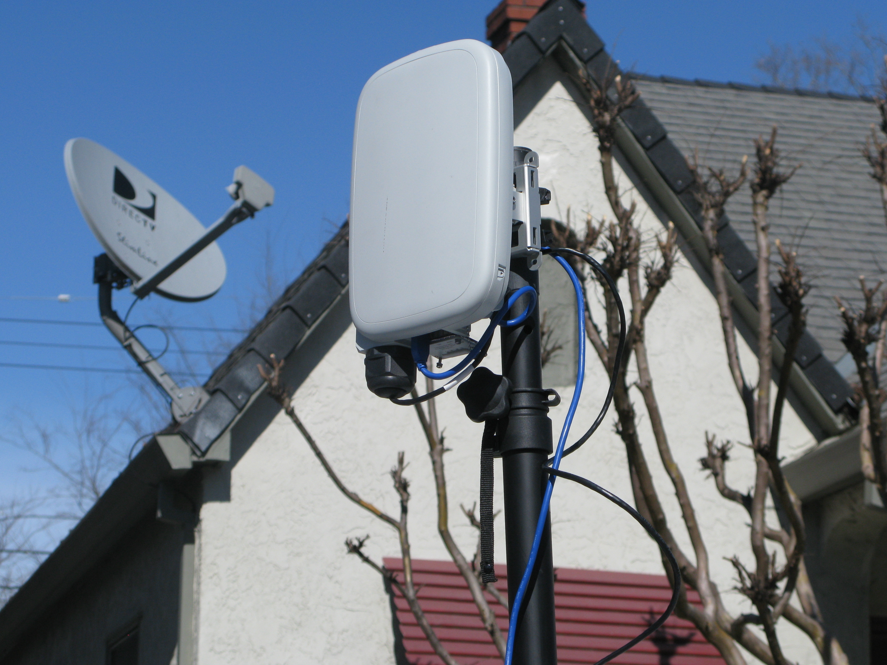 caption: A 5G cell (center) in Sacramento, Calif. Mayor Darrell Steinberg says he hopes the new high-speed wireless service will attract businesses to the city.
