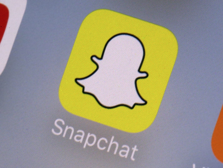 caption: A federal appeals court on Tuesday ruled that Snapchat should be held legally responsible in a case in which a young man used the app's "speed filter" feature before a fatal crash.