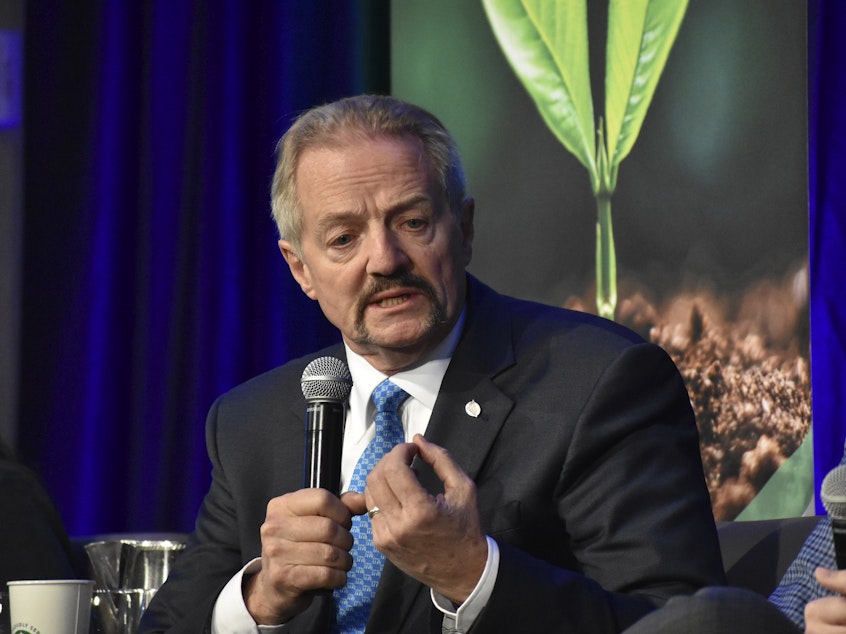 caption: Bureau of Land Management Acting Director William Perry Pendley speaking at a conference for journalists in Fort Collins, Colo., last October.