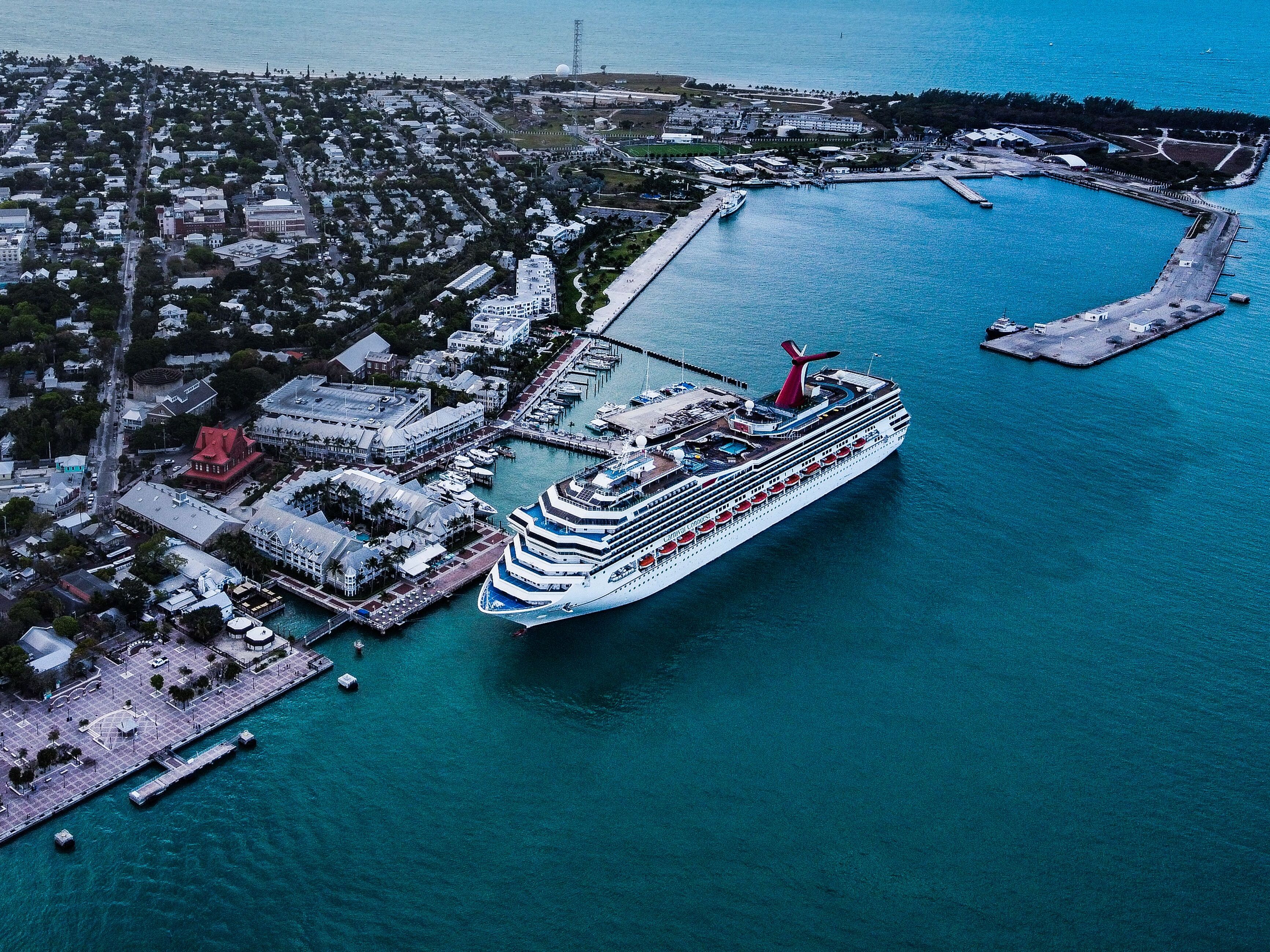 caption: Tests show the amount of sediment stirred up by large cruise ships often exceeds EPA standards and can  damage the marine environment.
