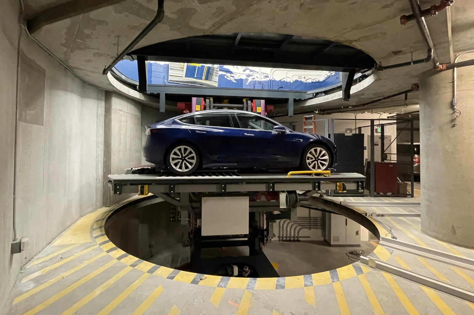 KUOW - Seattle's first robotic parking