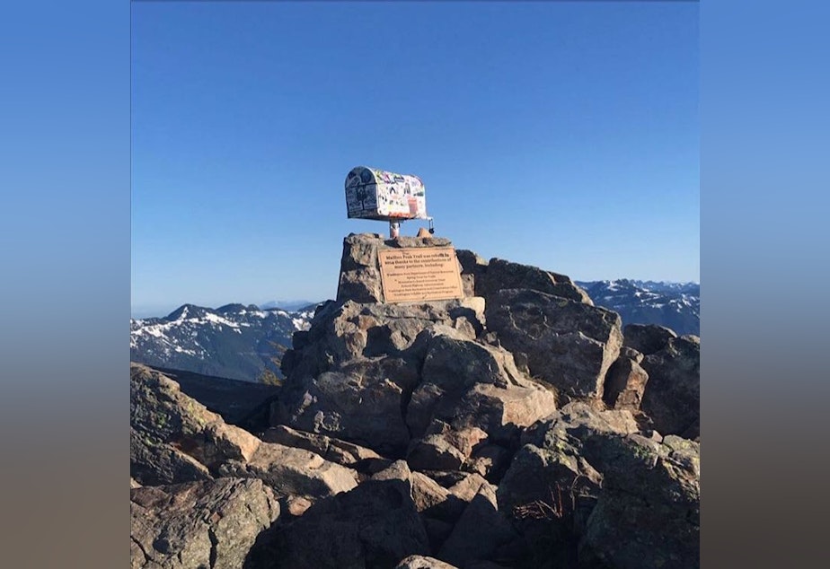 caption: The top of Mailbox Peak trail, a popular hike in the Snoqualmie area.