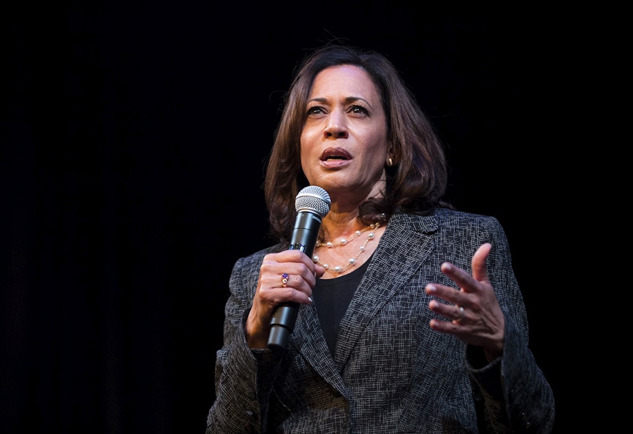 Caption Senator Senator and Presidential Candidate Kamala Harris addresses the audience on Friday, September 27, 2019, during a gun safety circle at the Langston Hughes Art Institute in Seattle.