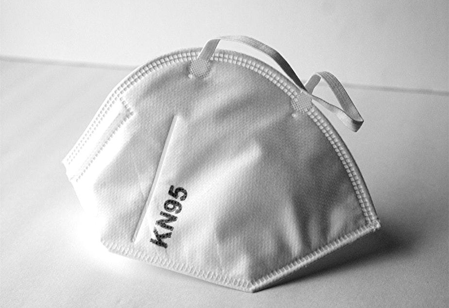 caption: A KN95 mask.