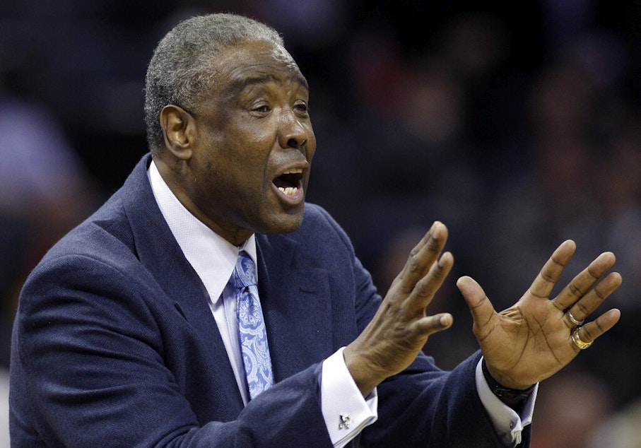 caption: Charlotte Bobcats coach Paul Silas argues a call during the first half of an NBA basketball game against the Chicago Bulls in Charlotte, N.C., April 18, 2012. Silas, a member of three NBA championship teams, has died, his family announced Sunday, Dec. 11, 2022. He was 79. 