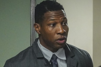 caption: Actor Jonathan Majors arrives at court for his domestic abuse trial, on Dec. 5, 2023, in New York.