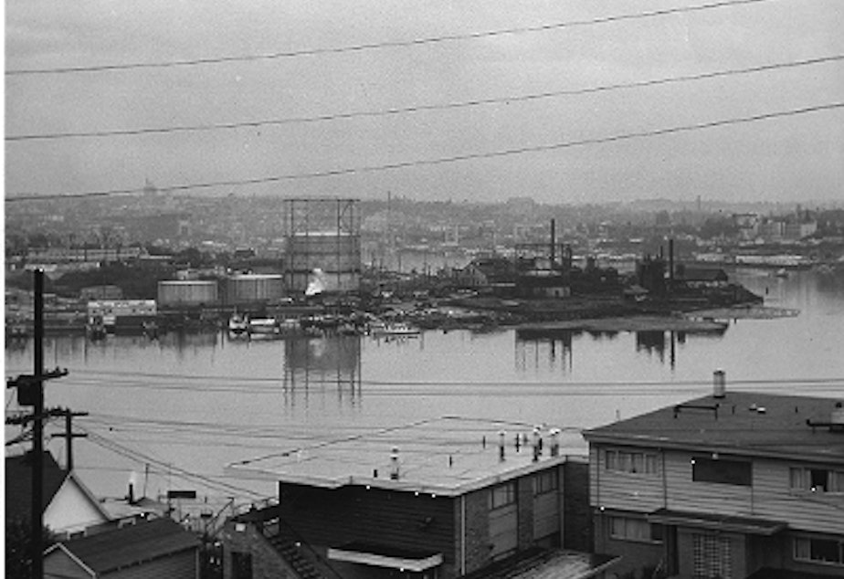 caption: A view of Lake Union in 1960. In the distance is the current location of Gas Works Park. 