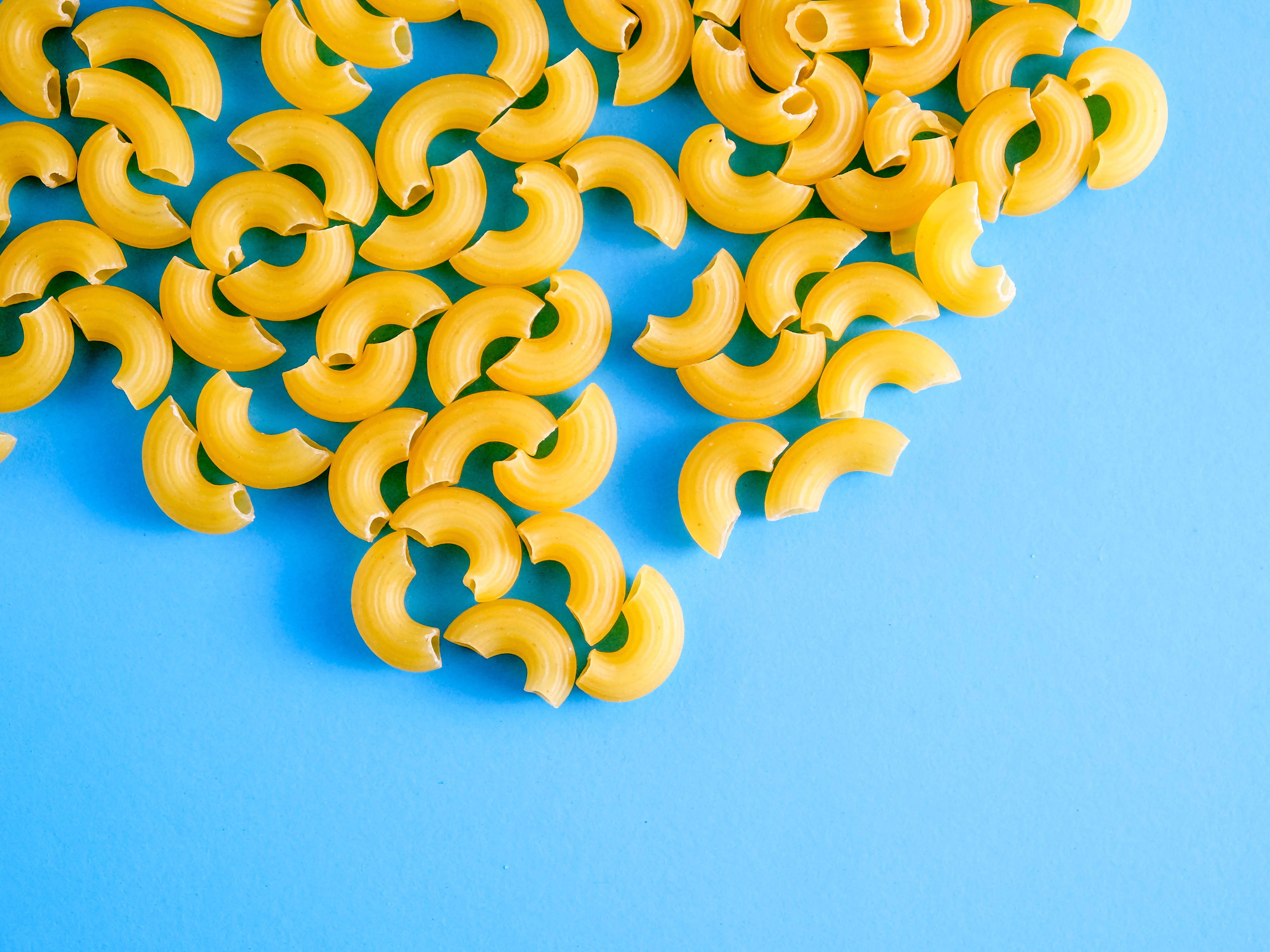 caption: A Florida woman has filed a class action lawsuit accusing Kraft Heinz of misleading advertising, saying its Velveeta microwavable mac and cheese takes longer to prepare than the 3 1/2 minutes on the label.