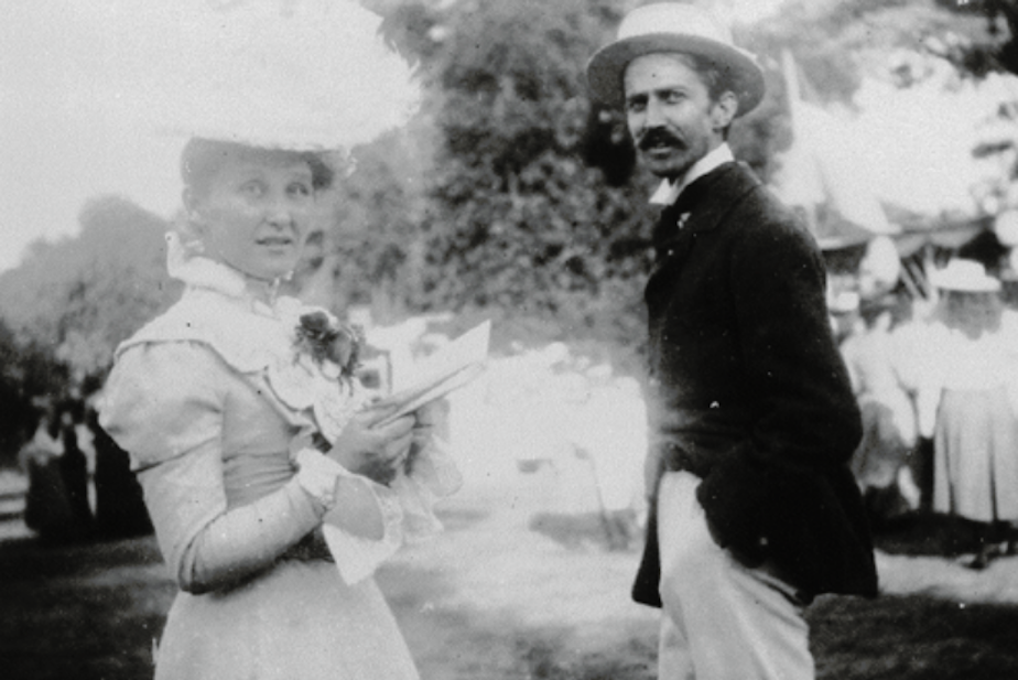 caption: American author Stephen Crane and a woman thought by some researchers to be his common-law wife, Cora, at a benefit party held in Brede Rectory Gardens, August 23, 1899.