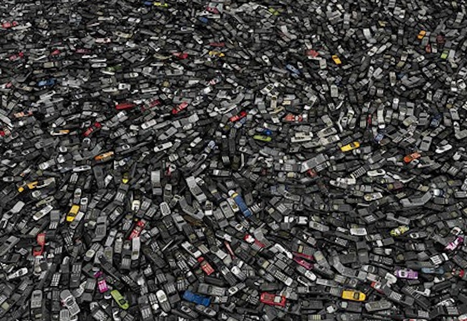 caption: Cell phones #2, Atlanta 2005, by Chris Jordan. From Intolerable Beauty: Portraits of American Mass Consumption (2003 - 2005)
