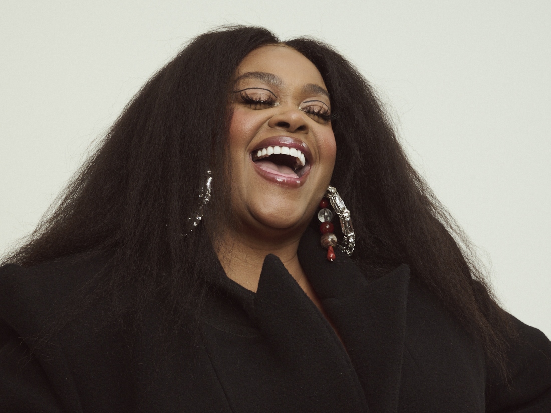 caption: "I wanted the album to reach people in a real way," Jill Scott says of <em>To Whom This May Concern.</em>