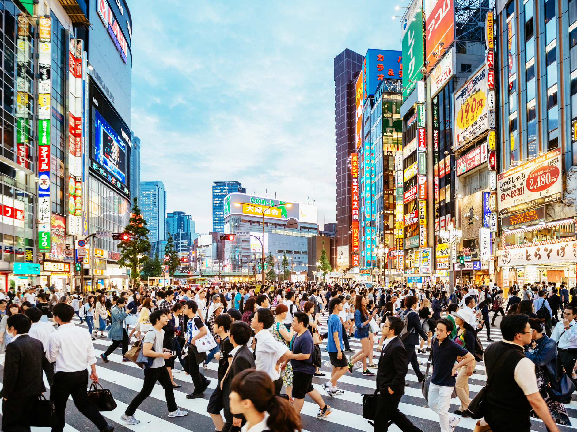 caption: A popular crosswalk in Shinjuku, Tokyo. Cases of rubella have been reported in Tokyo and other Japanese tourist destinations.