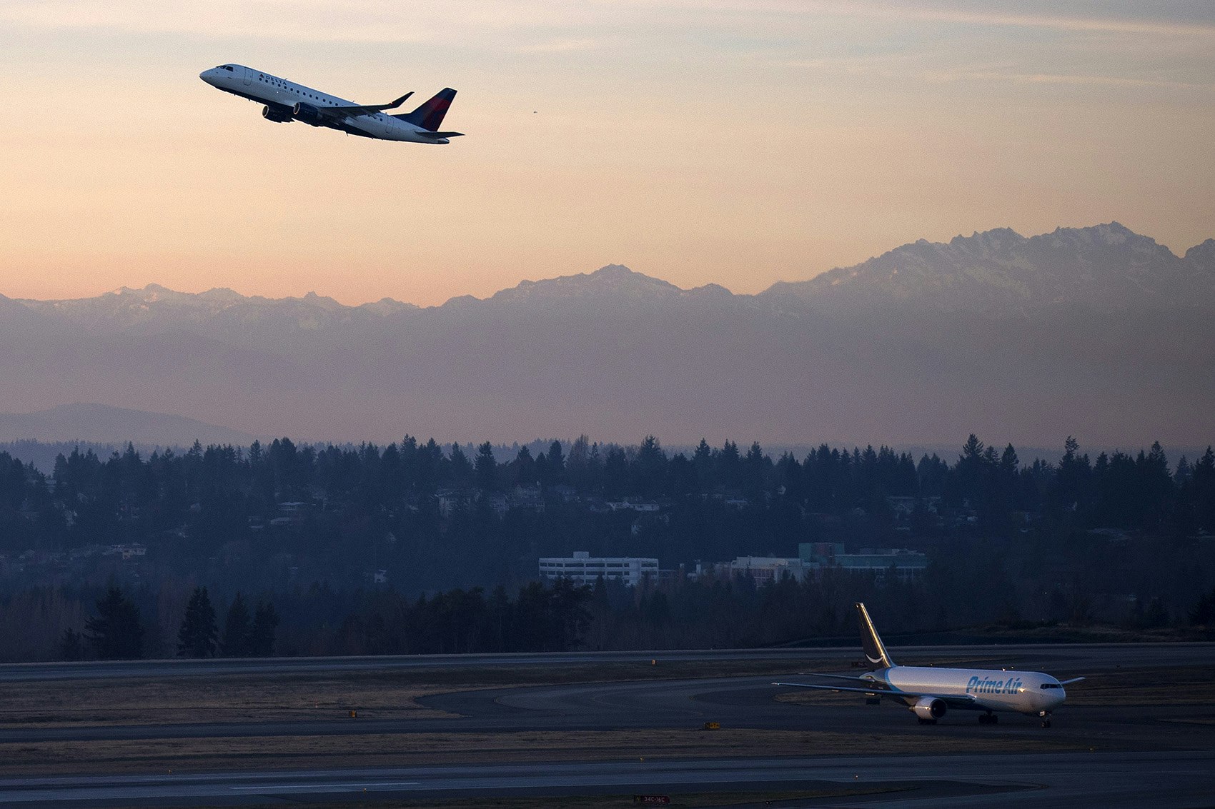 KUOW - King County aims to slash carbon emissions in half by 2030, including aviation - Vimarsana News