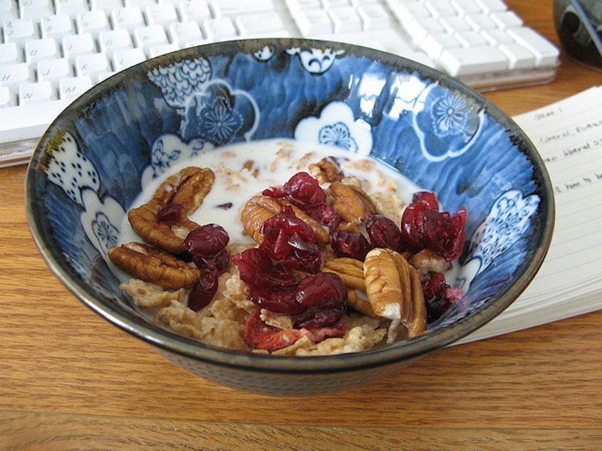 caption: Even if it's at your desk, dietitian Mary Purdy stresses a good fiber and protein breakfast to crush the midday slump.