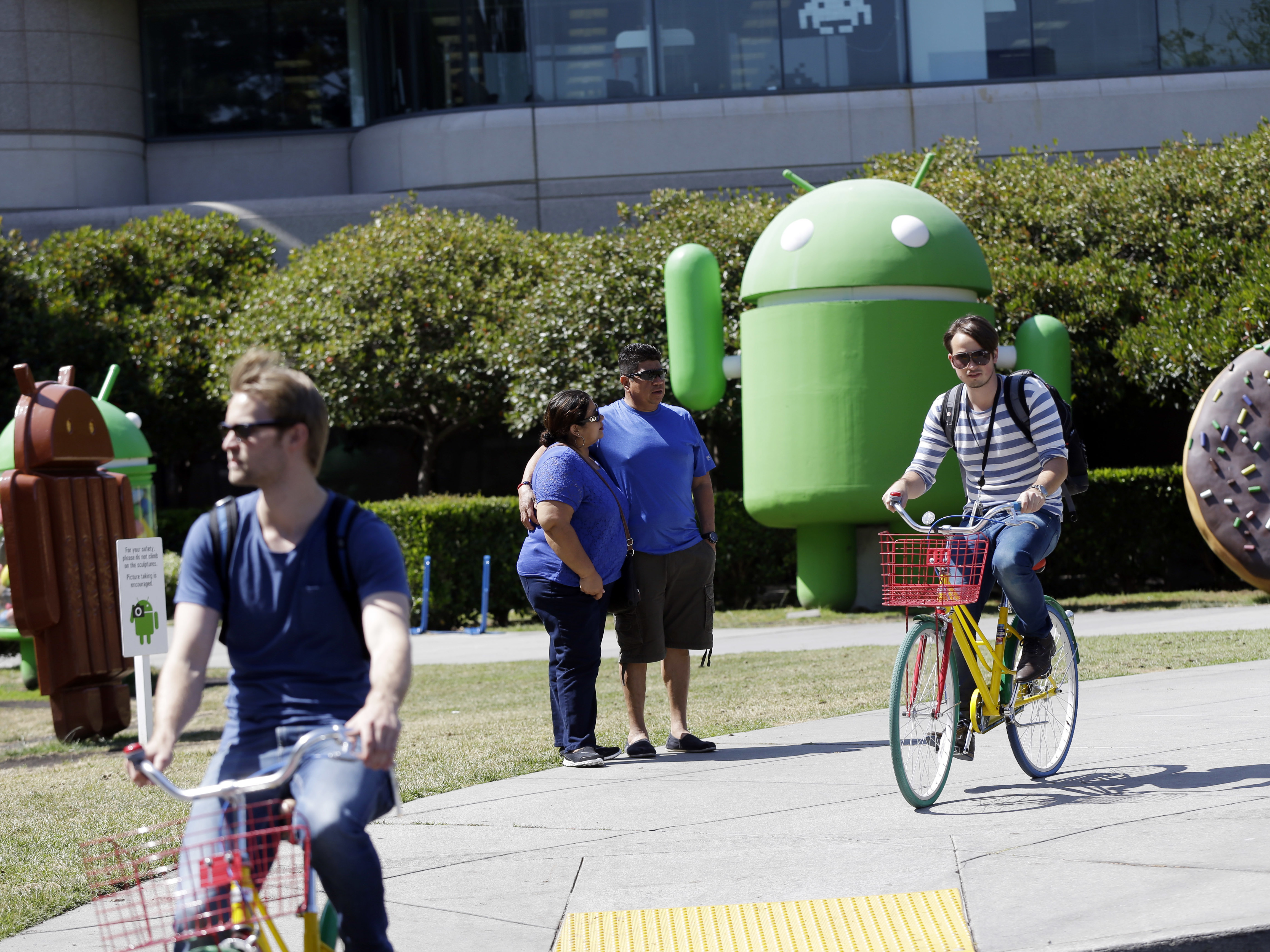 caption: While Wilkinson suggests companies rethink extravagant amenities, he does think outdoor spaces should be part of any layout.