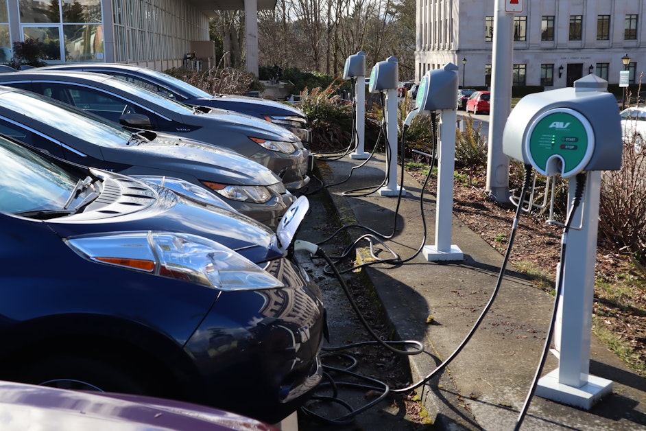 KUOW Incentives for electric car buyers? Yes in Oregon, maybe in