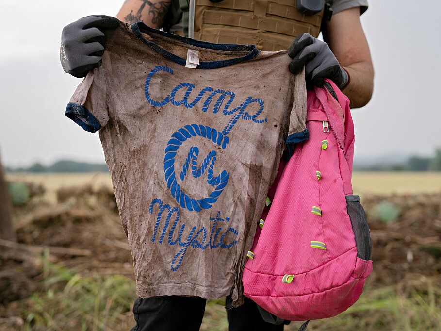 caption: Experts say there are key questions parents and guardians should ask camp operators about wildfires, flood and heat risk.