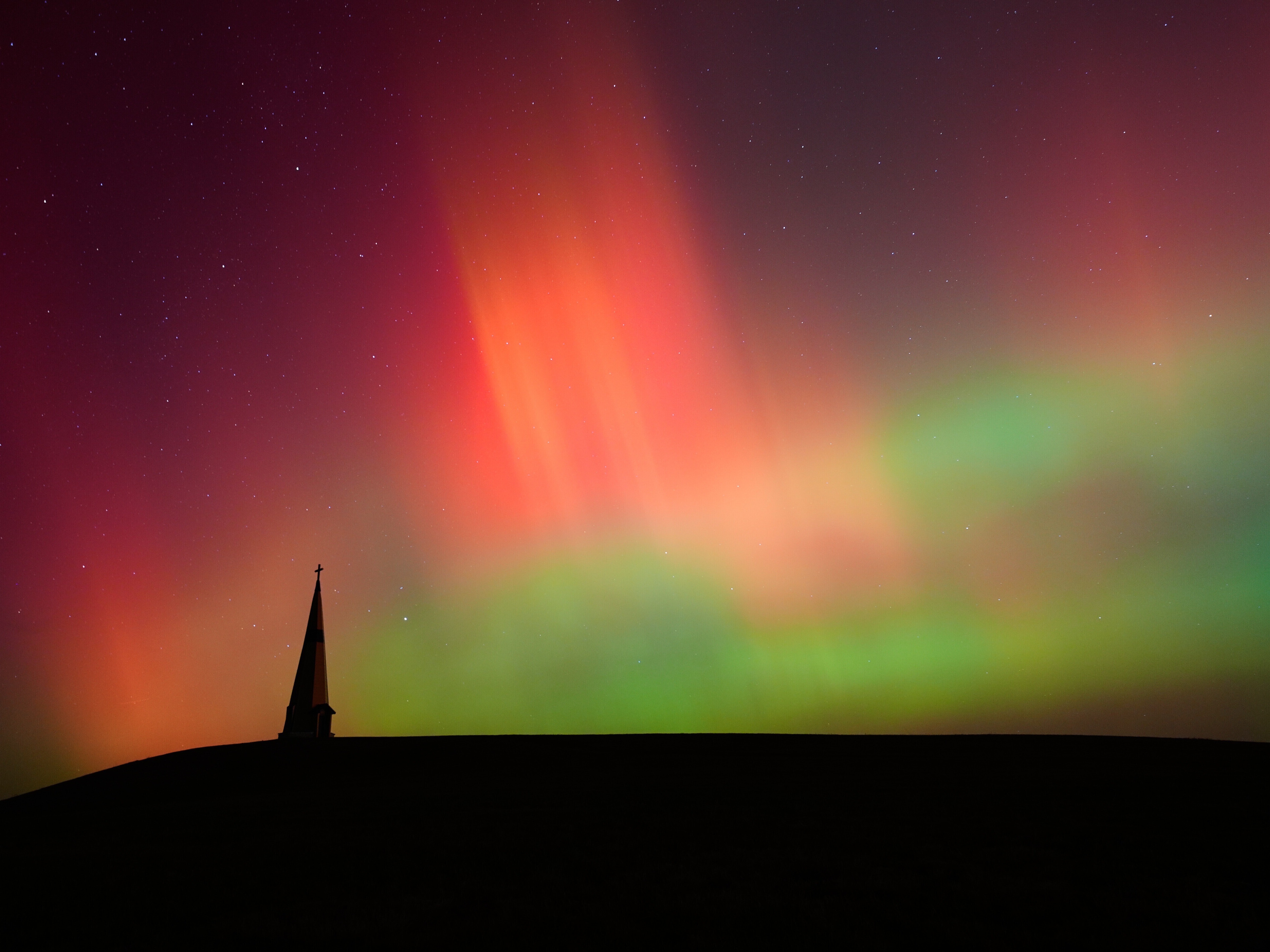 KUOW - North America poised for light display of aurora borealis