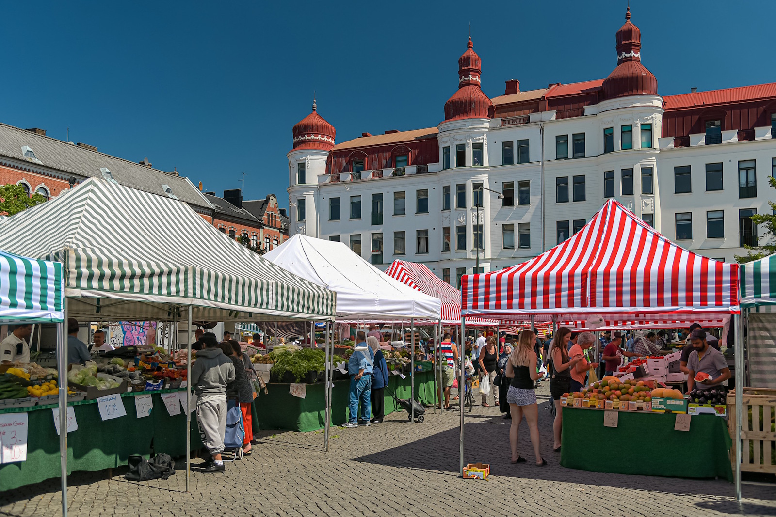 caption: A farmer's market in Malmö, Sweden.