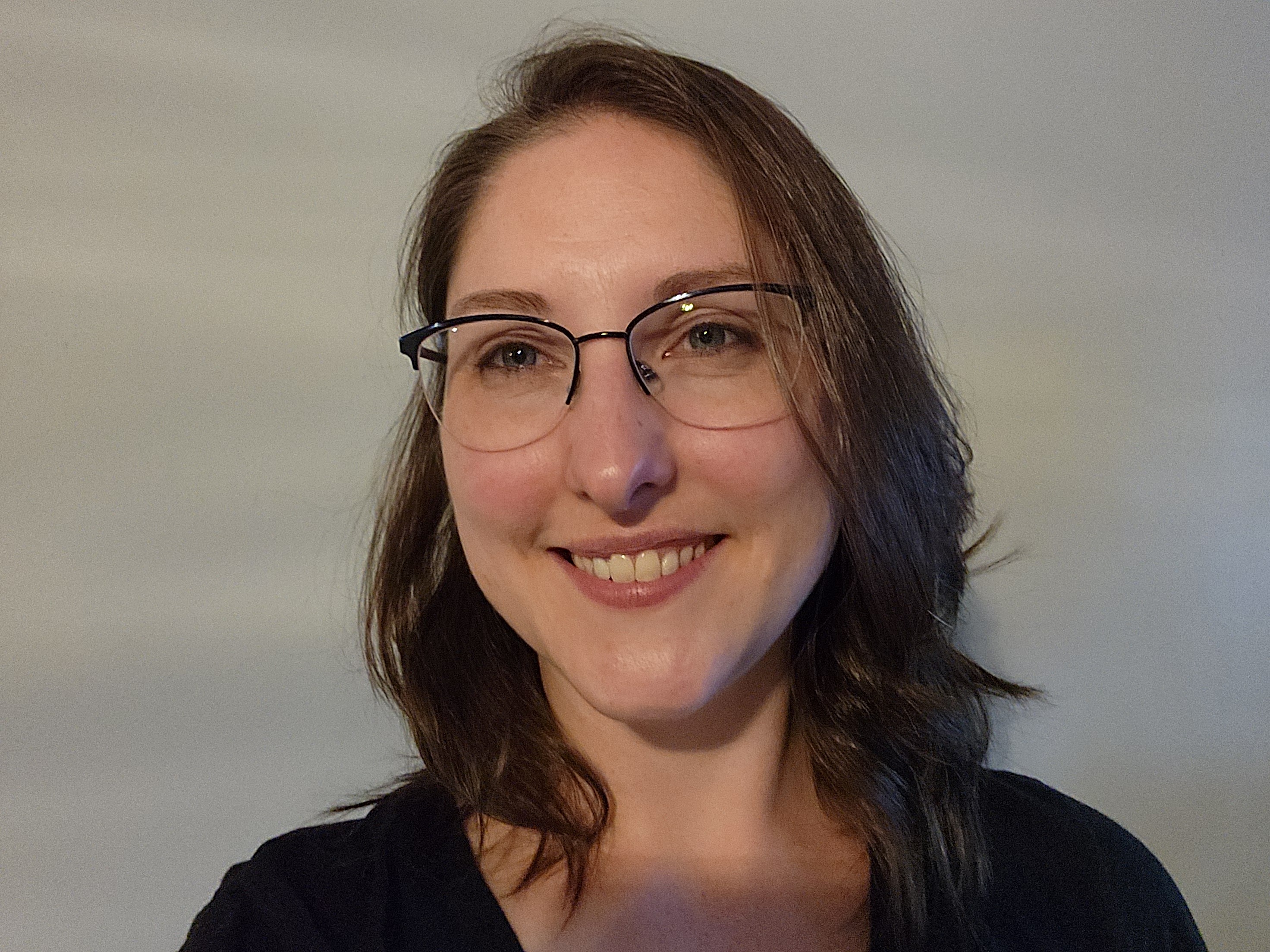 caption: At 23, Megan Atherton's life was falling apart — until a kind stranger stepped in to help. More than a decade later, Atherton reunited with her <em>Unsung Hero</em>.