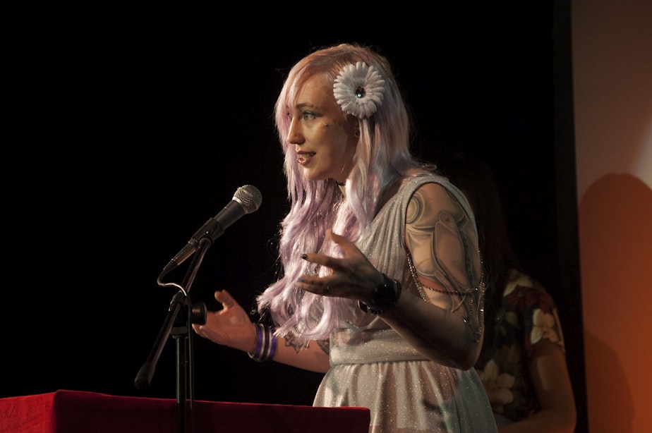 caption: ZoÃ« Quinn at IndieCade in 2015.