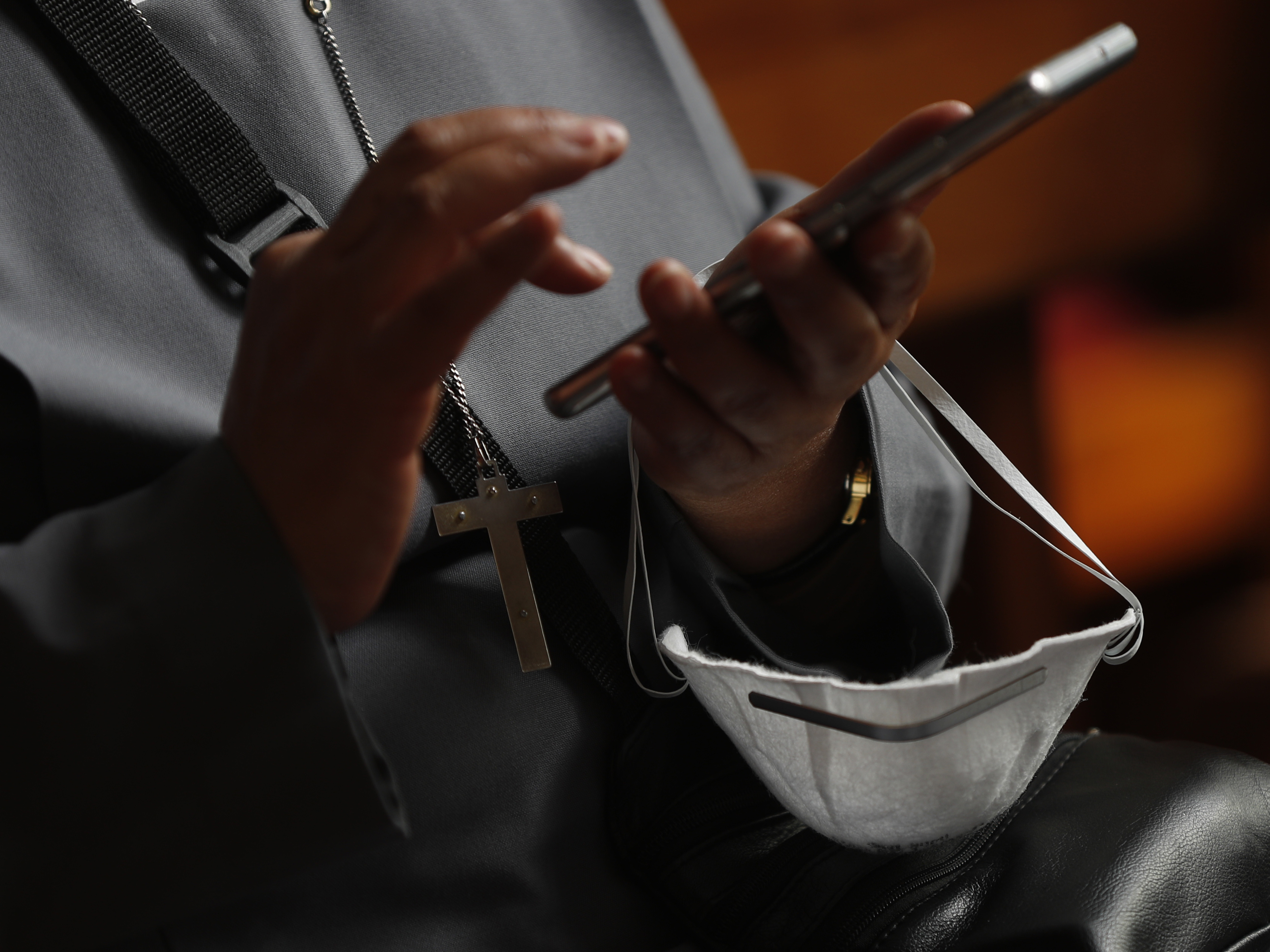 caption: Public health experts say smartphone apps could augment the time-consuming work of tracking down people who have been exposed to the coronavirus.