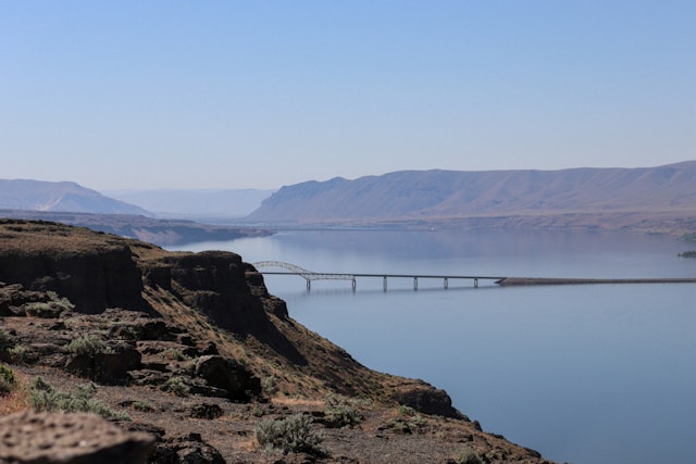 caption: The Vantage Bridge across the Columbia River in Quincy, Wash. 