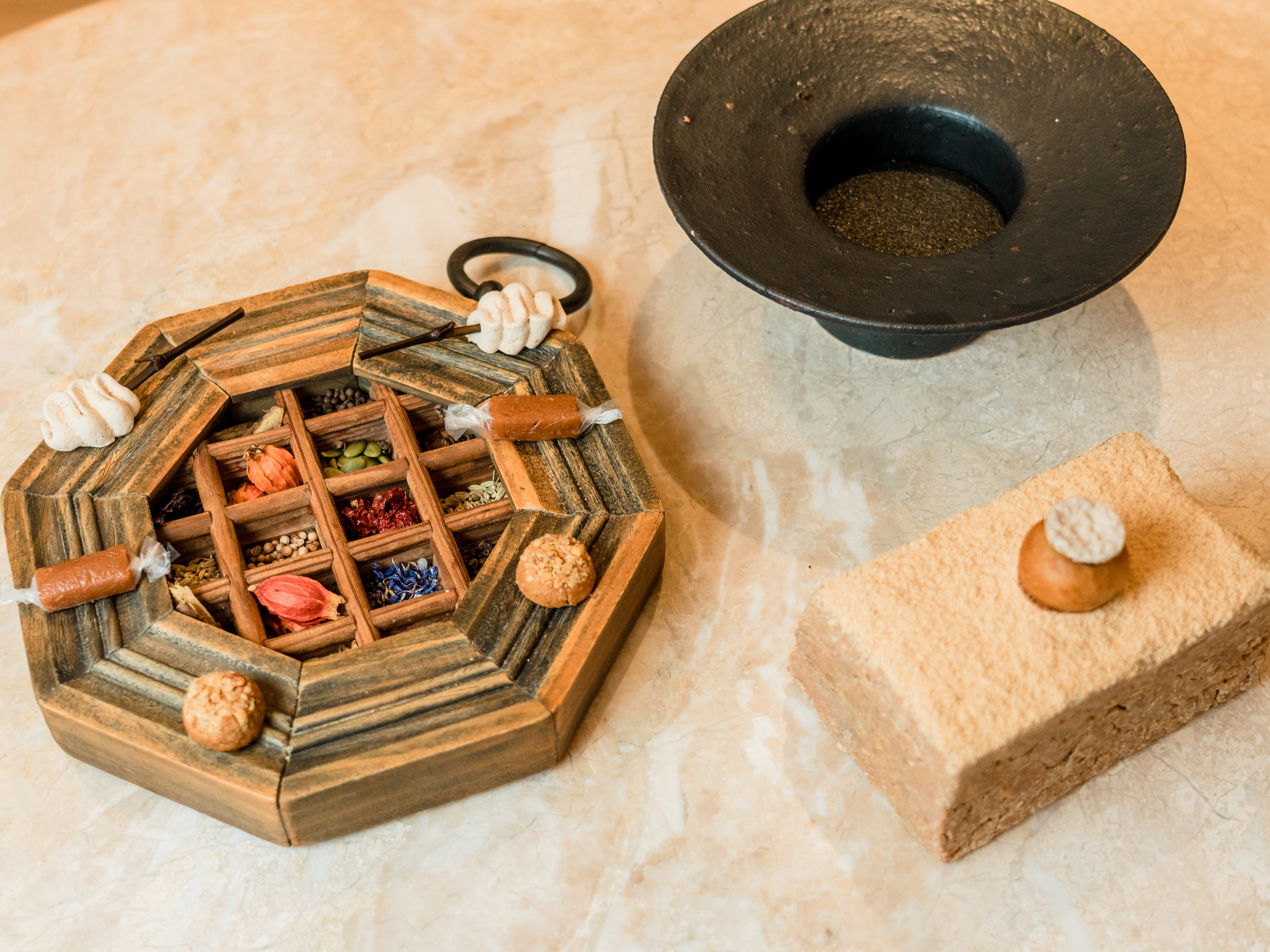 caption: Signature dishes of restaurant Evett.